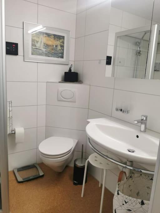 Neb-Thun Einigen, Wohnung Am See Spiez Exterior foto